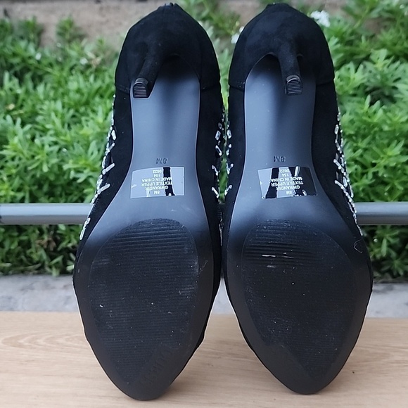 GUESS Women's Randir Black Suede with Rhinestone Dress Booties Size 8 M NWOT - Picture 8 of 11